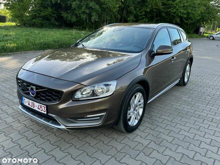 Вольво V60 Cross Country 2015 в Европе на Automoto.ua Бежевый Вольво V60 Cross Country, объемом двигателя 1 л и пробегом 198 тыс. км за 12809 $, фото 1 на Automoto.ua