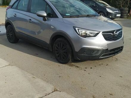 Опель Crossland X 2020 в Европе на Automoto.ua Серый Опель Crossland X, объемом двигателя 1 л и пробегом 21 тыс. км за 11114 $, фото 1 на Automoto.ua