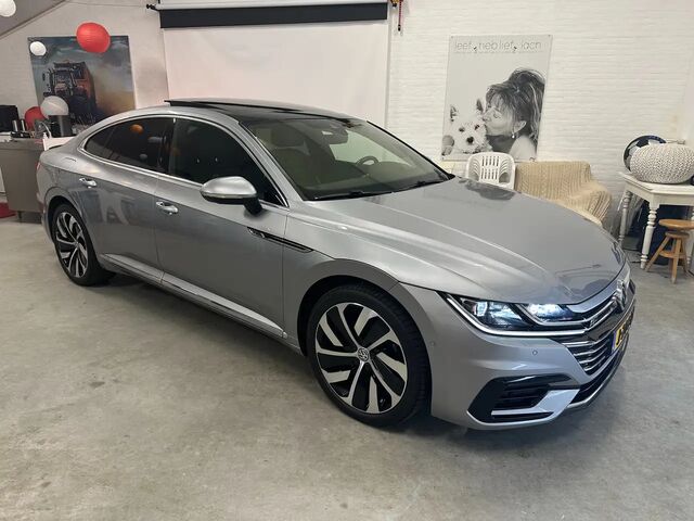Фольксваген Arteon 2020 у Європі на Automoto.ua Срібний Фольксваген Arteon, об'ємом двигуна 1.98 л та пробігом 99 тис. км за 40589 $, фото 2 на Automoto.ua