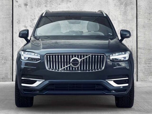 Найти автомобиль Volvo XC90 2023 модельного года