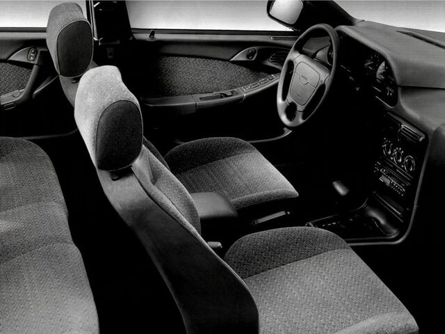 Дэу Эсперо, Седан 1995 - 1999 1.5 i 16V (90)