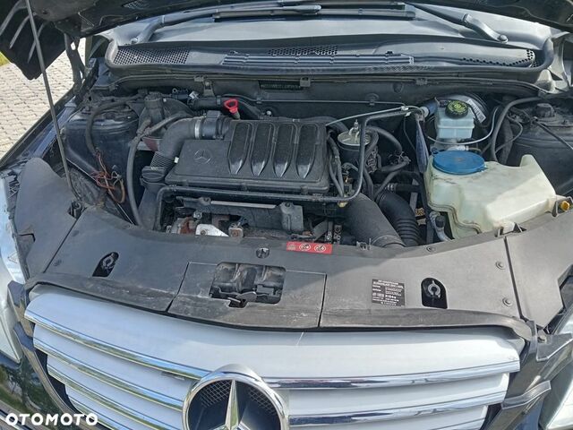 Мерседес Б-класс 2007 в Европе на Automoto.ua Черный Мерседес Б-класс, объемом двигателя 1 л и пробегом 218 тыс. км за 2904 $, фото 14 на Automoto.ua