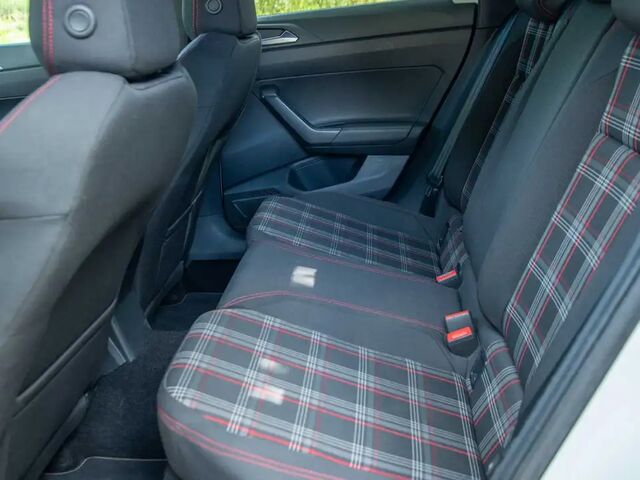 Фольксваген Polo GTI 2018 у Європі на Automoto.ua Білий Фольксваген Polo GTI, об'ємом двигуна 1.98 л та пробігом 131 тис. км за 20473 $, фото 14 на Automoto.ua