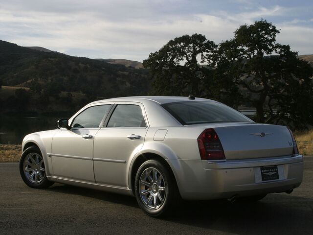 Крайслер 300, Седан 2005 - н.в. 6.1 i V8 16V SRT-8