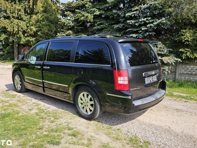 Крайслер Grand Voyager, об'ємом двигуна 3.78 л та пробігом 223 тис. км за 7343 $, фото 2 на Automoto.ua