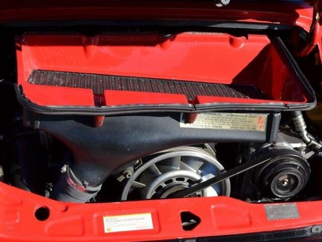 Красный Порше 964, объемом двигателя 0 л и пробегом 77 тыс. км за 749155 $, фото 9 на Automoto.ua