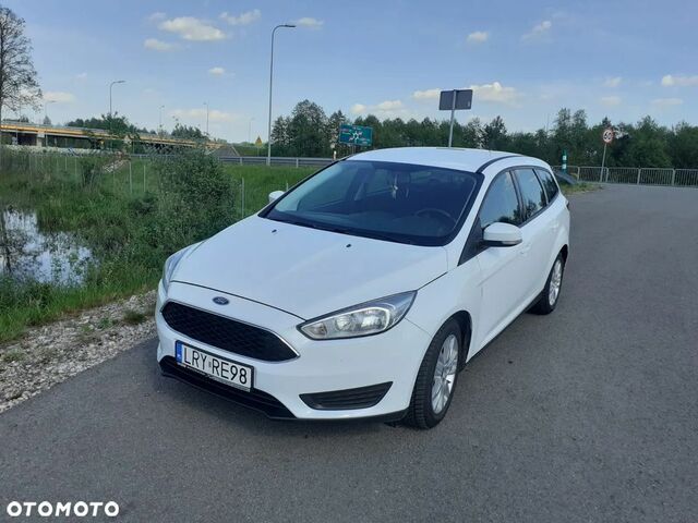 Форд Фокус, объемом двигателя 1.5 л и пробегом 97 тыс. км за 8596 $, фото 7 на Automoto.ua