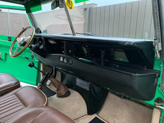 Зелений Ленд Ровер Series, об'ємом двигуна 3.53 л та пробігом 75 тис. км за 74919 $, фото 4 на Automoto.ua