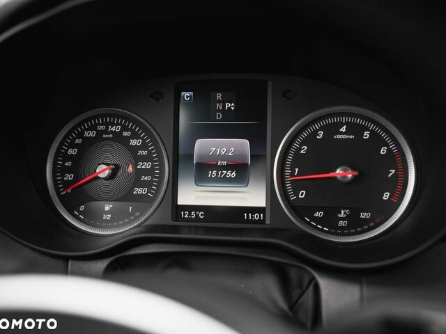 Мерседес Ц-Клас 2016 у Європі на Automoto.ua Синій Мерседес Ц-Клас, об'ємом двигуна 1 л та пробігом 152 тис. км за 19371 $, фото 15 на Automoto.ua