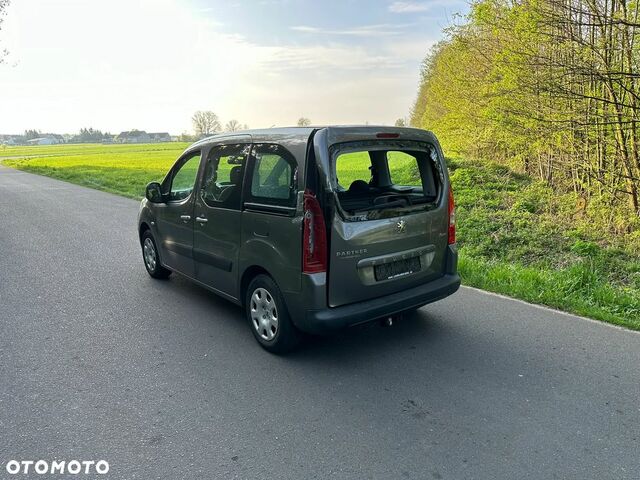 Пежо Партнер вант.-пас., об'ємом двигуна 1.56 л та пробігом 128 тис. км за 3650 $, фото 2 на Automoto.ua