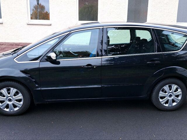 Форд Си-Макс 2010 в Европе на Automoto.ua Форд Си-Макс, объемом двигателя 0 л и пробегом 230 тыс. км за 5000 $, фото 1 на Automoto.ua