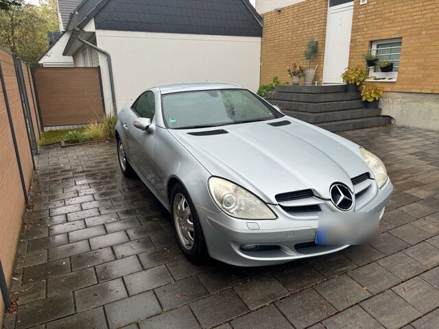 Мерседес 200 2005 у Європі на Automoto.ua Сірий Мерседес 200, об'ємом двигуна 0 л та пробігом 173 тис. км за 6300 $, фото 2 на Automoto.ua