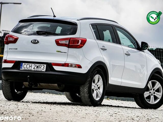 Киа Sportage, объемом двигателя 1.59 л и пробегом 193 тыс. км за 10043 $, фото 3 на Automoto.ua