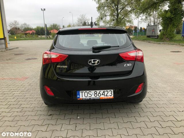 Хендай i30, об'ємом двигуна 1.4 л та пробігом 144 тис. км за 6911 $, фото 22 на Automoto.ua