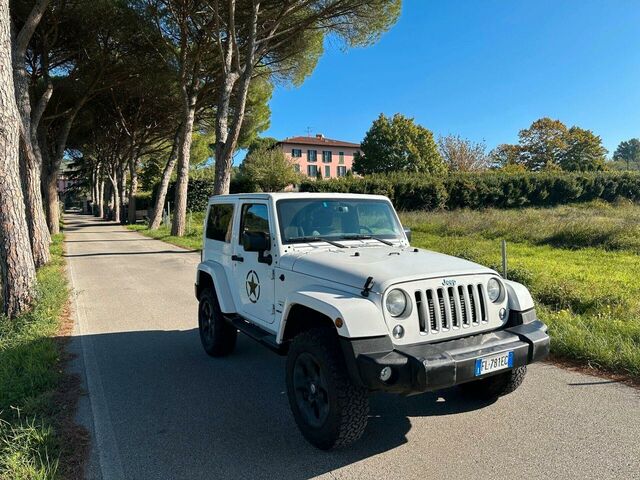 Джип Вранглер 2017 в Европе на Automoto.ua Белый Джип Вранглер, объемом двигателя 2.78 л и пробегом 111 тыс. км за 32200 $, фото 1 на Automoto.ua