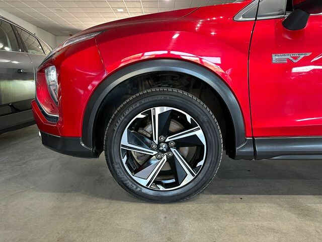 Міцубісі Eclipse Cross 2022 у Європі на Automoto.ua Червоний Міцубісі Eclipse Cross, об'ємом двигуна 2.36 л та пробігом 93 тис. км за 22219 $, фото 26 на Automoto.ua