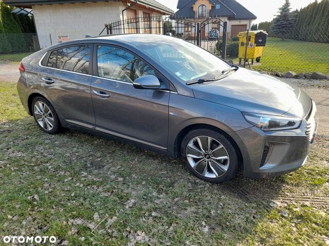 Хендай Ioniq, объемом двигателя 1.58 л и пробегом 146 тыс. км за 12009 $, фото 9 на Automoto.ua