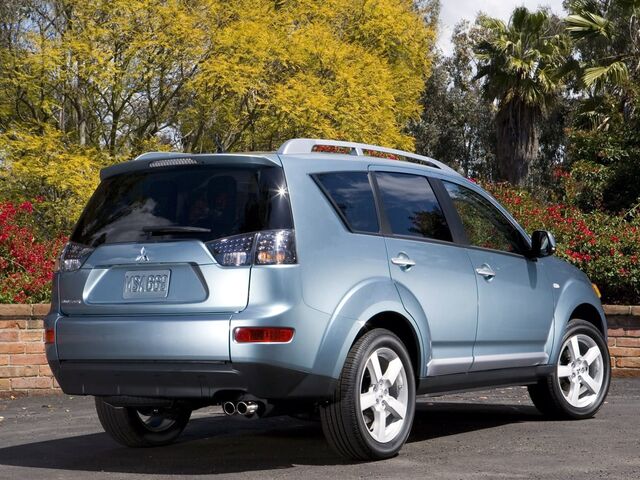 Мицубиси Аутлендер, Внедорожник / Кроссовер 2006 - 2012 II 2.4i (170) 4WD MT
