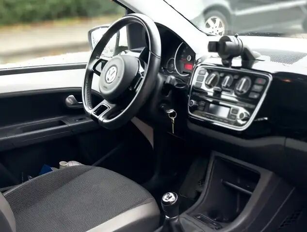 Фольксваген Ап 2012 у Європі на Automoto.ua Фольксваген Ап, об'ємом двигуна 0 л та пробігом 148 тис. км за 4375 $, фото 7 на Automoto.ua