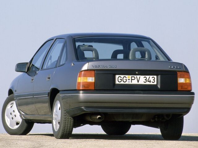 Опель Вектра, Седан 1988 - 1995 A 2.0 i 16V