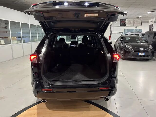 Тойота РАВ 4 2021 в Европе на Automoto.ua Черный Тойота РАВ 4, объемом двигателя 0 л и пробегом 91 тыс. км за 31493 $, фото 11 на Automoto.ua