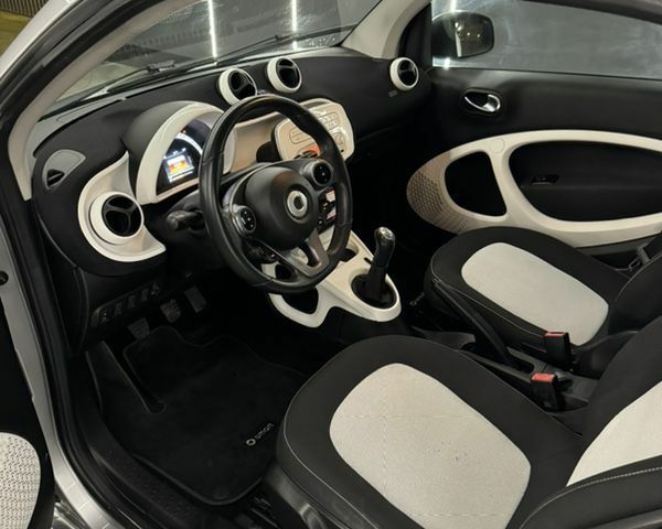 Смарт Fortwo, об'ємом двигуна 1 л та пробігом 92 тис. км за 5810 $, фото 8 на Automoto.ua