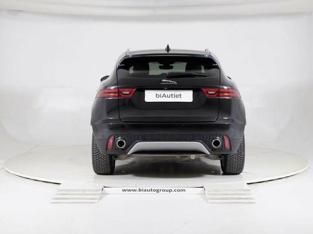 Черный Ягуар E-Pace, объемом двигателя 2 л и пробегом 92 тыс. км за 32185 $, фото 2 на Automoto.ua