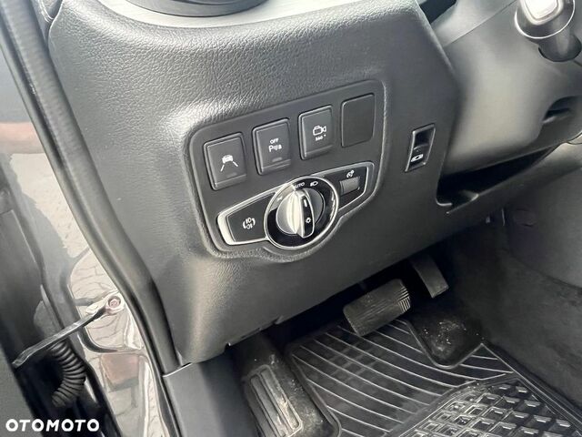 Мерседес X-Class 2019 в Европе на Automoto.ua Серый Мерседес X-Class, объемом двигателя 2.99 л и пробегом 69 тыс. км за 199260 $, фото 23 на Automoto.ua