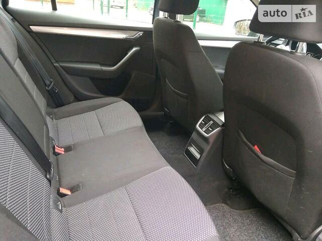 Шкода Octavia A7,  2013 - н.в. 2.0 TDI DSG Elegance