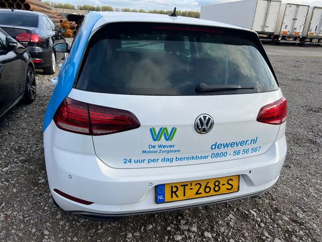 Фольксваген e-Golf 2018 у Європі на Automoto.ua Чорний Фольксваген e-Golf, об'ємом двигуна 0 л та пробігом 160 тис. км за 6999 $, фото 2 на Automoto.ua