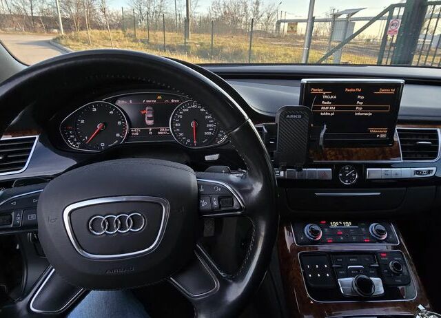 Ауди А8 2011 в Европе на Automoto.ua Черный Ауди А8, объемом двигателя 2.97 л и пробегом 300 тыс. км за 86100 $, фото 15 на Automoto.ua