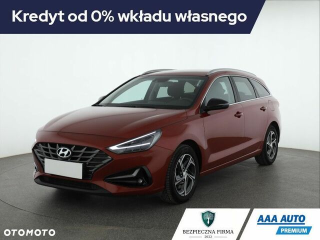 Хендай i30, объемом двигателя 1 л и пробегом 28 тыс. км за 18359 $, фото 1 на Automoto.ua