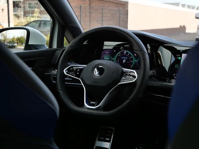 Фольксваген Golf GTE 2021 в Европе на Automoto.ua Белый Фольксваген Golf GTE, объемом двигателя 1.4 л и пробегом 73 тыс. км за 27968 $, фото 7 на Automoto.ua