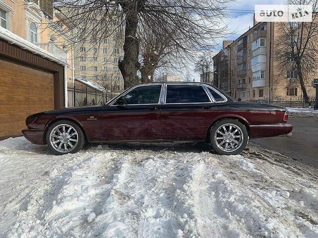 Ягуар Икс Джей, Седан 1994 - 1997 (X300/NAW/NAB) 6 4.0 i 24V Classic Sovereign