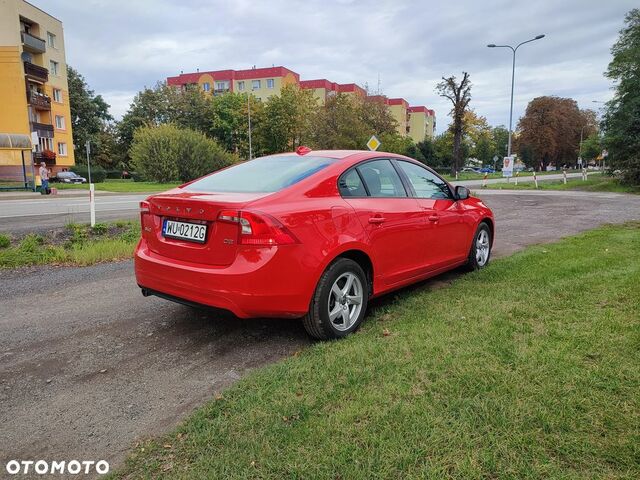 Вольво С60, объемом двигателя 1.97 л и пробегом 183 тыс. км за 12073 $, фото 7 на Automoto.ua