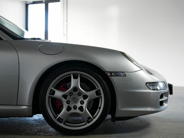 Сірий Порше 911, об'ємом двигуна 3.82 л та пробігом 93 тис. км за 59526 $, фото 10 на Automoto.ua