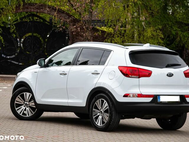 Кіа Sportage, об'ємом двигуна 2 л та пробігом 140 тис. км за 12311 $, фото 15 на Automoto.ua