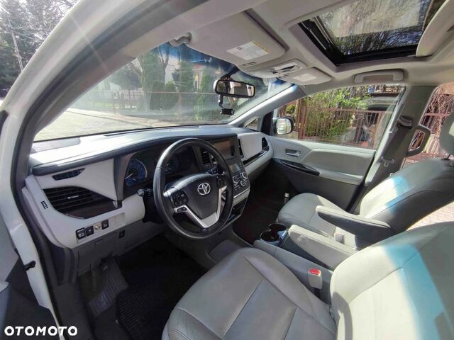 Тойота Сиенна, объемом двигателя 3.46 л и пробегом 84 тыс. км за 25702 $, фото 3 на Automoto.ua