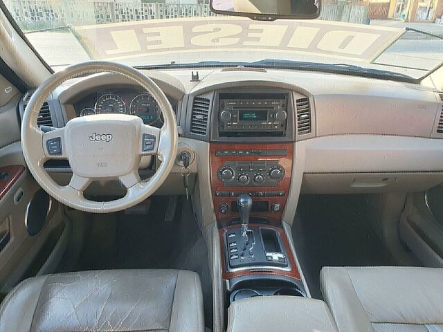 Джип Grand Cherokee 2006 у Європі на Automoto.ua Чорний Джип Grand Cherokee, об'ємом двигуна 2.99 л та пробігом 239 тис. км за 6500 $, фото 7 на Automoto.ua