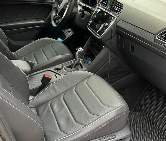 Фольксваген Tiguan Allspace, объемом двигателя 1.98 л и пробегом 4 тыс. км за 15335 $, фото 2 на Automoto.ua