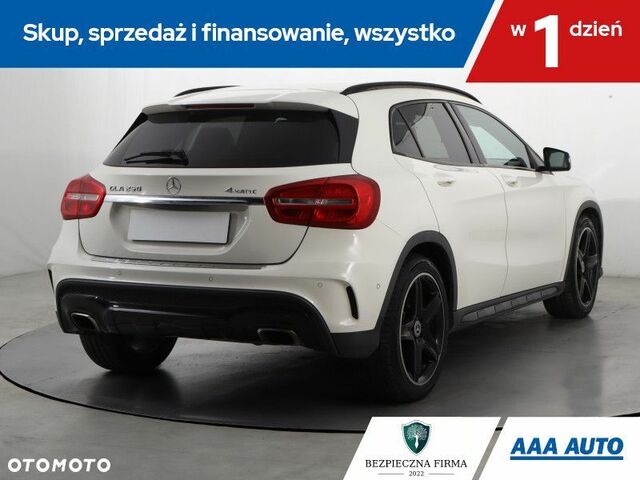 Мерседес ГЛА-Клас 2014 у Європі на Automoto.ua Білий Мерседес ГЛА-Клас, об'ємом двигуна 1 л та пробігом 190 тис. км за 16465 $, фото 5 на Automoto.ua