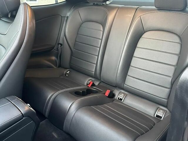 Мерседес Ц-Клас 2019 у Європі на Automoto.ua Чорний Мерседес Ц-Клас, об'ємом двигуна 1 л та пробігом 112 тис. км за 29516 $, фото 18 на Automoto.ua