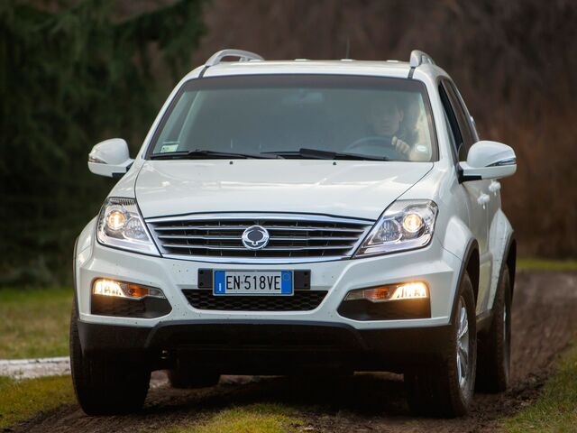 Cанг Йонг Rexton, Позашляховик / Кросовер 2012 - н.в. III (W) 270 XDi MT (165 Hp)