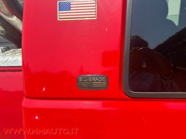 Шевроле Сильверадо 1998 в Европе на Automoto.ua Красный Шевроле Сильверадо, объемом двигателя 6.47 л и пробегом 181 тыс. км за 20652 $, фото 4 на Automoto.ua
