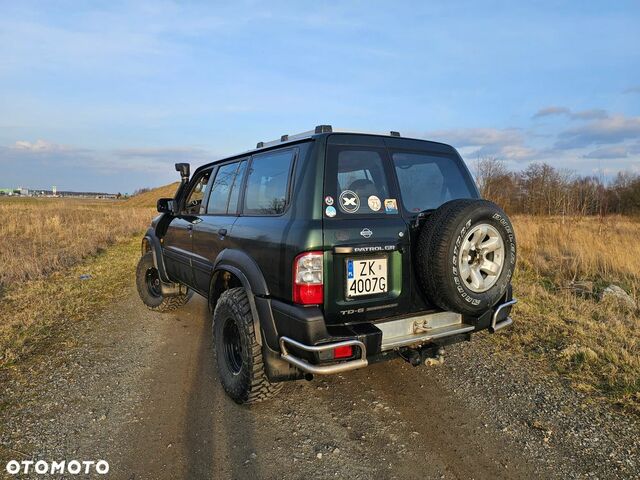 Ниссан Патрол, объемом двигателя 2.83 л и пробегом 254 тыс. км за 8399 $, фото 3 на Automoto.ua