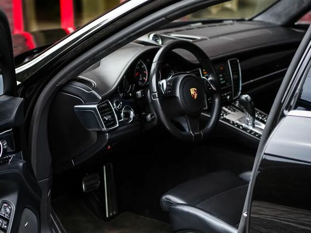 Порше Panamera, об'ємом двигуна 4.81 л та пробігом 168 тис. км за 44631 $, фото 26 на Automoto.ua