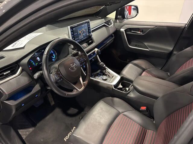 Тойота РАВ 4 2021 в Европе на Automoto.ua Серый Тойота РАВ 4, объемом двигателя 0 л и пробегом 73 тыс. км за 38446 $, фото 6 на Automoto.ua