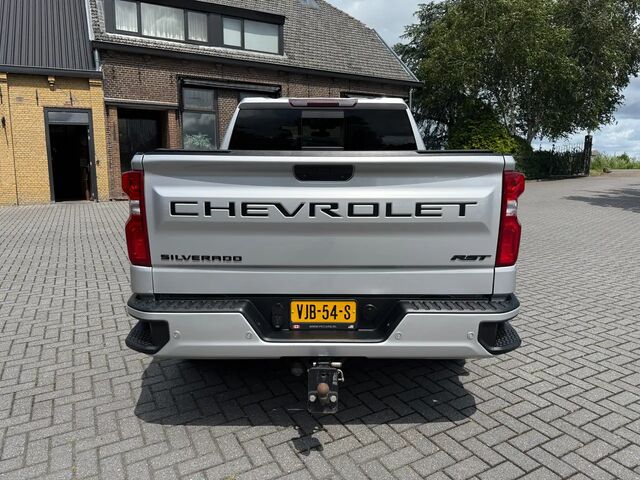 Шевроле Сильверадо 2021 в Европе на Automoto.ua Серый Шевроле Сильверадо, объемом двигателя 3 л и пробегом 148 тыс. км за 48792 $, фото 3 на Automoto.ua