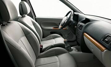 Рено Клио, Хэтчбек 2001 - 2003 Sport Coupe 3.0 V6