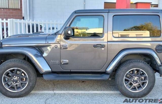 Джип Wrangler 2021 у Європі на Automoto.ua Сірий Джип Wrangler, об'ємом двигуна 2 л та пробігом 130 тис. км за 36500 $, фото 4 на Automoto.ua